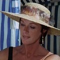 Anny Duperey dans 'Une famille formidable – Des vacances orageuses' (saison I, épisode 2)